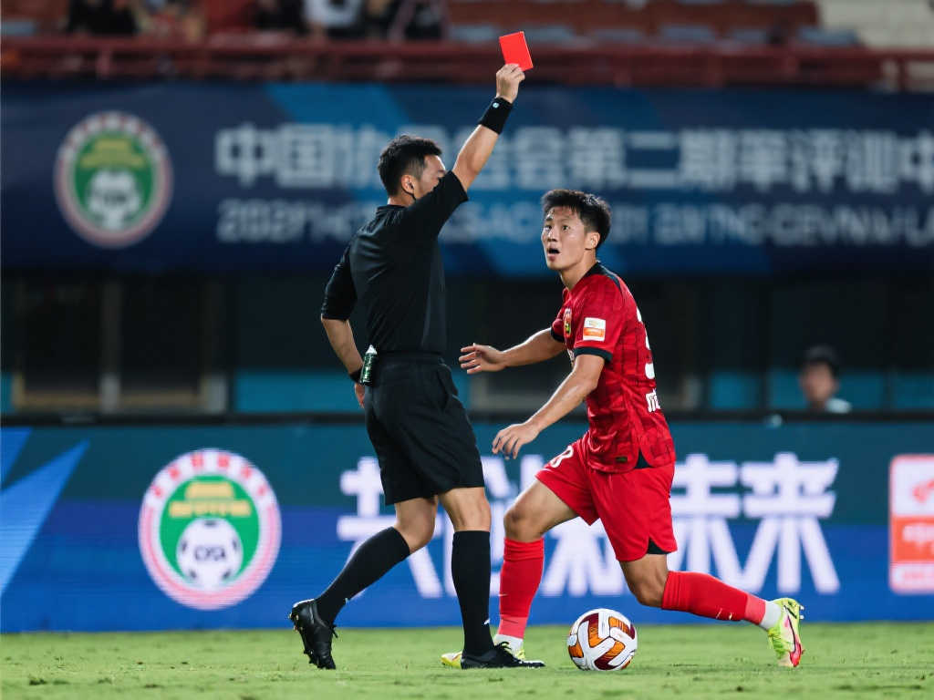 使得他成为